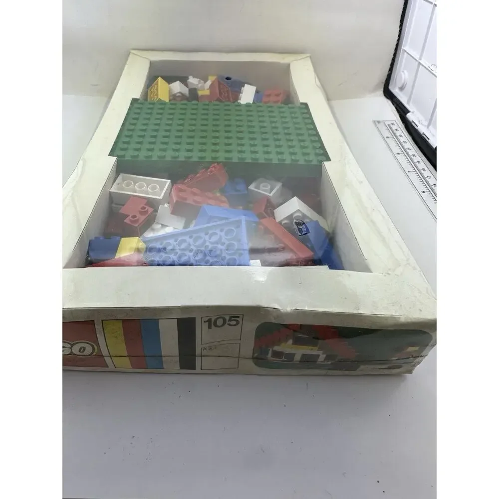 VINTAGE 1974 LEGO Set Number 105 Factory Sealed See description Fast Shipping